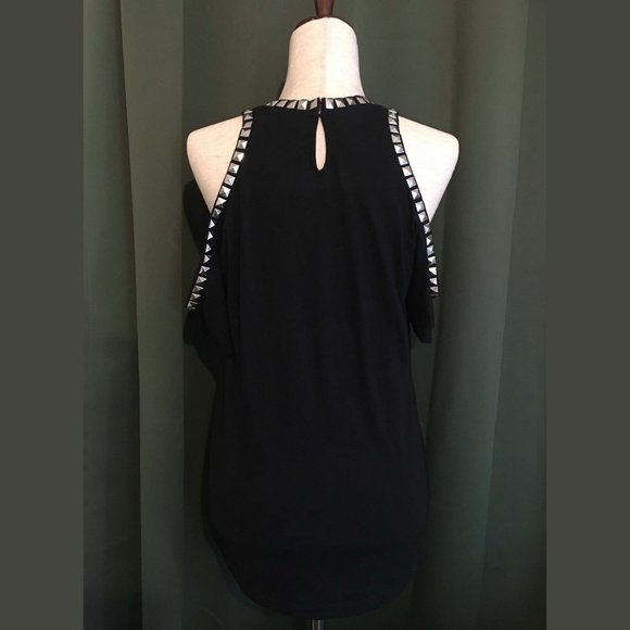 🌺SOLD 🌺Alice + Olivia David Bowie Studded Tee - Picture 6 of 9